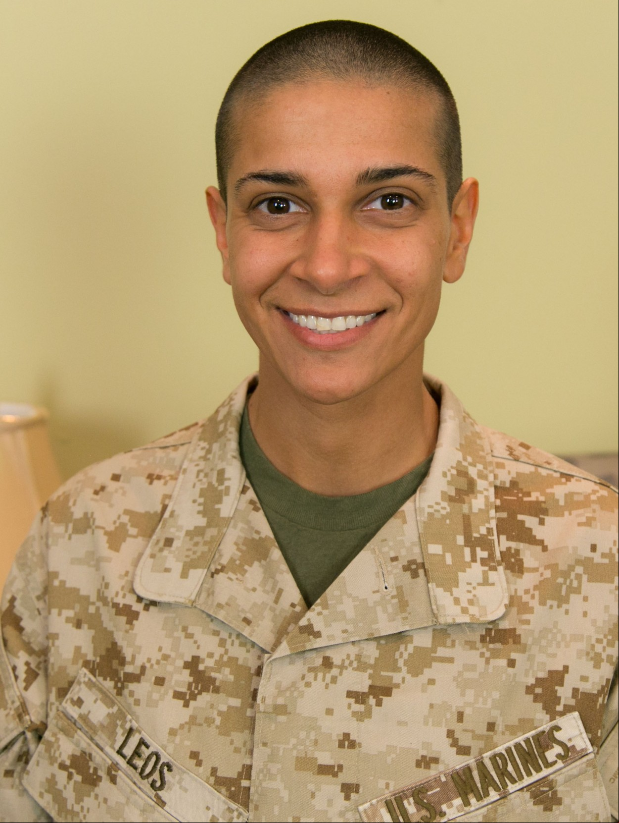 Davina Leos